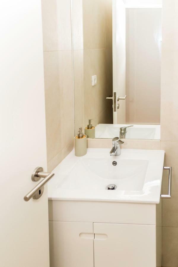 Guest H4U - Bonjardim Terrasse Center Apartment Porto Luaran gambar